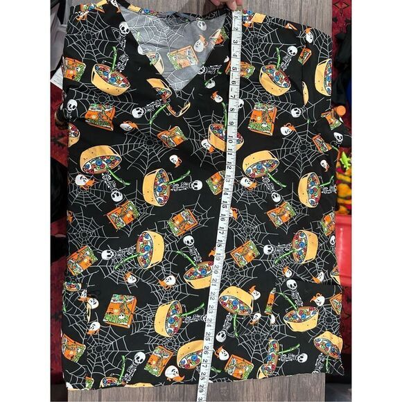 Serene Uniforms Halloween Skull Spooky Candy Bowl Scrub Top Size 2XL Festive - Picture 10 of 10